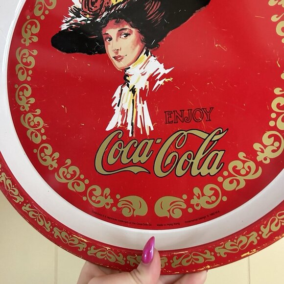 Vintage Coca Cola Round Metal Serving Tray 1982 Hong Kong Women 80s Rare - Picture 5 of 11